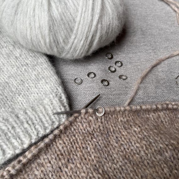 8 Maschenmarkierer aus Edelstahl für Stricknadeln bis 4 mm | Progress Keeper | Strickzubehör | Geschenk für Strickerinnen