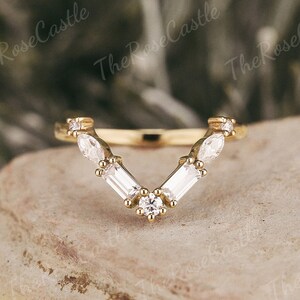 Vintage Moissanite Curved Moissanite Wedding Band Yellow Gold Stacking Matching Moissanite Wedding Ring Moissanite Cluster Wedding Band