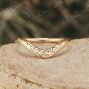 Unique Nature Inspired Leaf Wedding Band Solid Gold Curved Stacking Wedding Band Promise Anniversary Ring For Women Personalized Jewelry