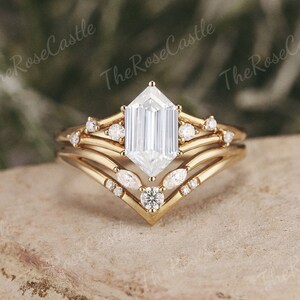 Vintage Moissanite Engagement Ring Set Solid Gold Hexagon Cut Moissanite Wedding Ring Set Moissanite Cluster Wedding Band Promise Bridal Set