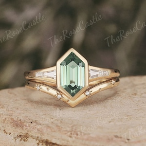 Hexagon Cut Bezel Green Sapphire Engagement Ring Set Moissanite Cluster Wedding Ring Solid Gold Star Design Wedding Band Promise Bridal Set