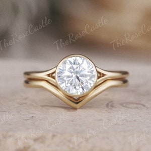 Unique Round Moissanite Engagement Ring Set Solid Gold Art Deco Ring Minimalist Bridal Set Simple Wedding Ring Set Promise Gift For Women