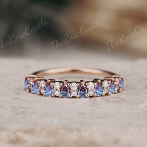 Unieke Alexandrite trouwring Rose Gold trouwringen rechte trouwring ronde Moissanite stapelring aangepaste belofte ringen voor vrouwen