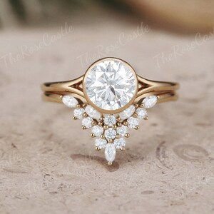 Vintage Round Moissanite Engagement Ring Set Gold Rings Art Deco Unique Moissanite Bridal Set Bezel Set Ring Personalized Gift For Her