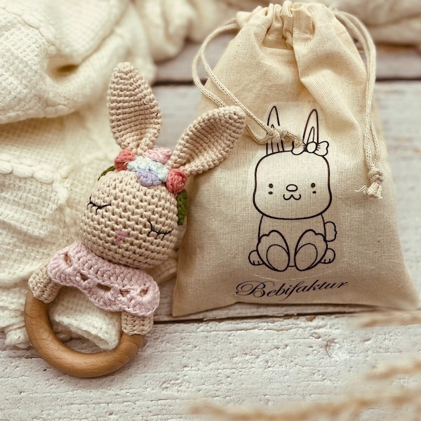 Hochet lapin, cadeau personnalisé, amigurumi, au crochet, cadeau bébé, baby shower, cadeau naissance