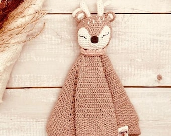 Doudou cerf, doudou, crochet, amigurumi, shooting photo déco, doudou, cadeau naissance, coffret cadeau