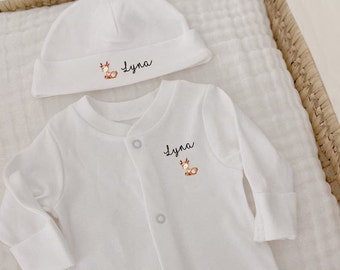 Vêtements bébé au choix personnalisés / layette / pyjama / bonnet / body / chausson / lange / bébé / bavoir / naissance