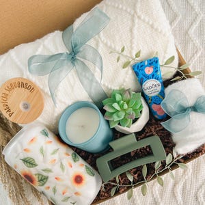 Caixa de presente de feliz aniversário para melhor amiga, presente para seu aniversário, pacote de cuidados, cesta de presente de conforto para colegas, conjunto de presente para mulheres, caixa aconchegante