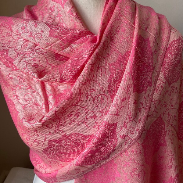 shawl pink