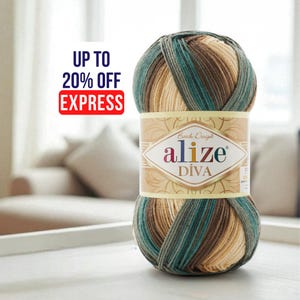 Könnte beinhalten: Ein Knäuel Alize Diva-Garn in Türkis-, Braun- und Beigetönen. Das Garn ist mit einem Etikett mit der Aufschrift "Alize Diva" versehen. Das Bild enthält auch den Text "Up to 20% Off Express". Geeignet für Strick- und Häkelprojekte.