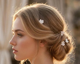 Forcine per capelli da sposa in porcellana con perle, accessori floreali bianchi fatti a mano per acconciature da sposa