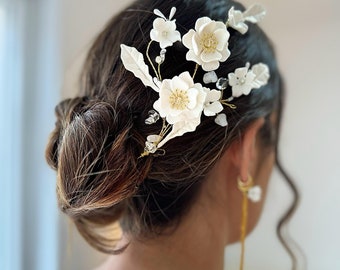 Peigne à cheveux de mariée floral blanc, accessoire de cheveux de mariage, casque de mariée fait main, cadeau pour la mariée