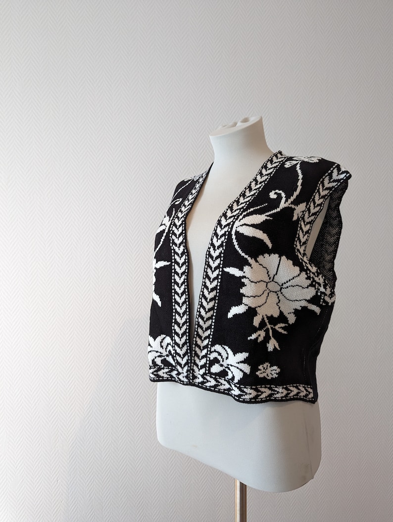 Blumenweste Accessoire Sommer Blumen Weste Boho XS-XL Damenmode Weste Baumwolle SCHWARZ Bild 1