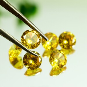10 PCS Certified Yellow Sapphire Gemstone: 6mm Round Diamond Cut