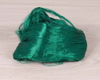 Viscose Fiber V-141, (200gr) for spinning, blending and rolags.