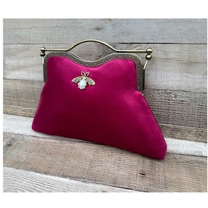 Pinke Handtasche. Burgunderfarbene Clutch-Tasche. Abendtasche pink. Umhängetasche mit Gurt. Vintage Handtasche. Henkeltasche oben. 3 Farben