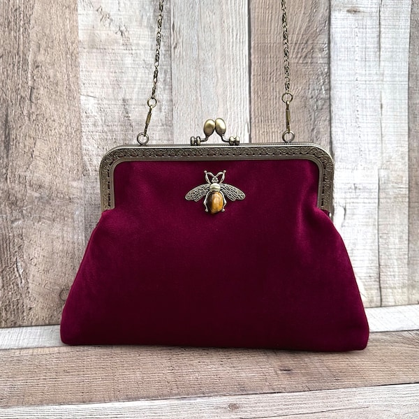 Burgundy evening bag. Velvet clutch purse. Burgundy purse bag. Vintage clutch purse. Velvet evening bag. Evening bag with chain strap