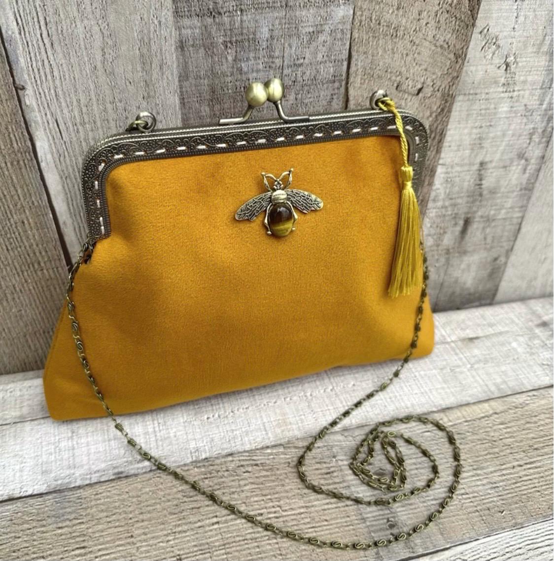 Modcloth bee bag hotsell