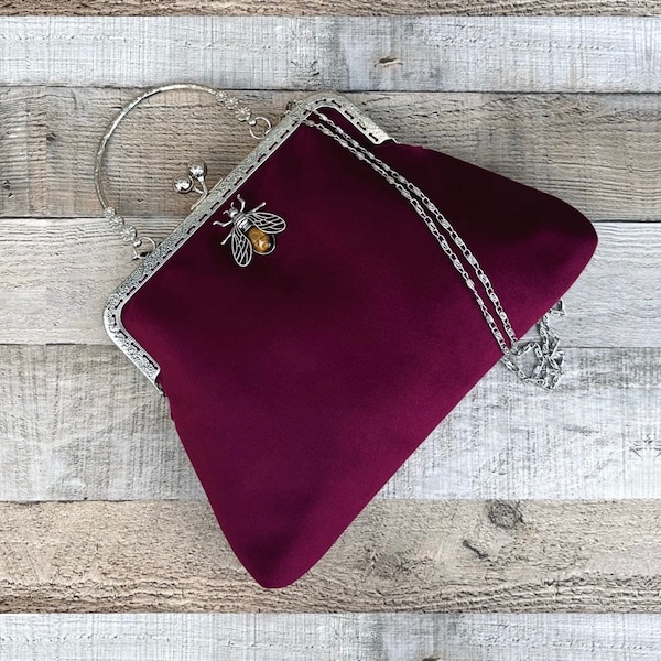 Evening bag. Velvet clutch purse. Vintage clutch purse. Velvet evening bag. Evening bag with chain strap. Vintage handbag. Burgundy handbag