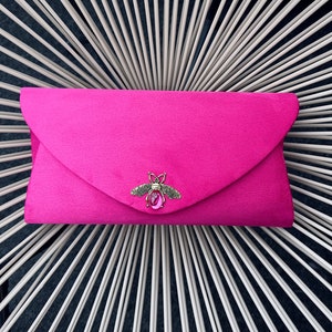Pochette rose. Sacs à main pour femmes. Pochettes pour femmes. Sac de soirée. Pochette en velours. Sac à main. Sacs à main fuchsia. Pochette de bal