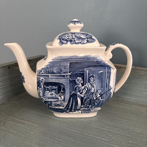 Staffordshire Liberty Blue Teapot: Minute Men Scene
