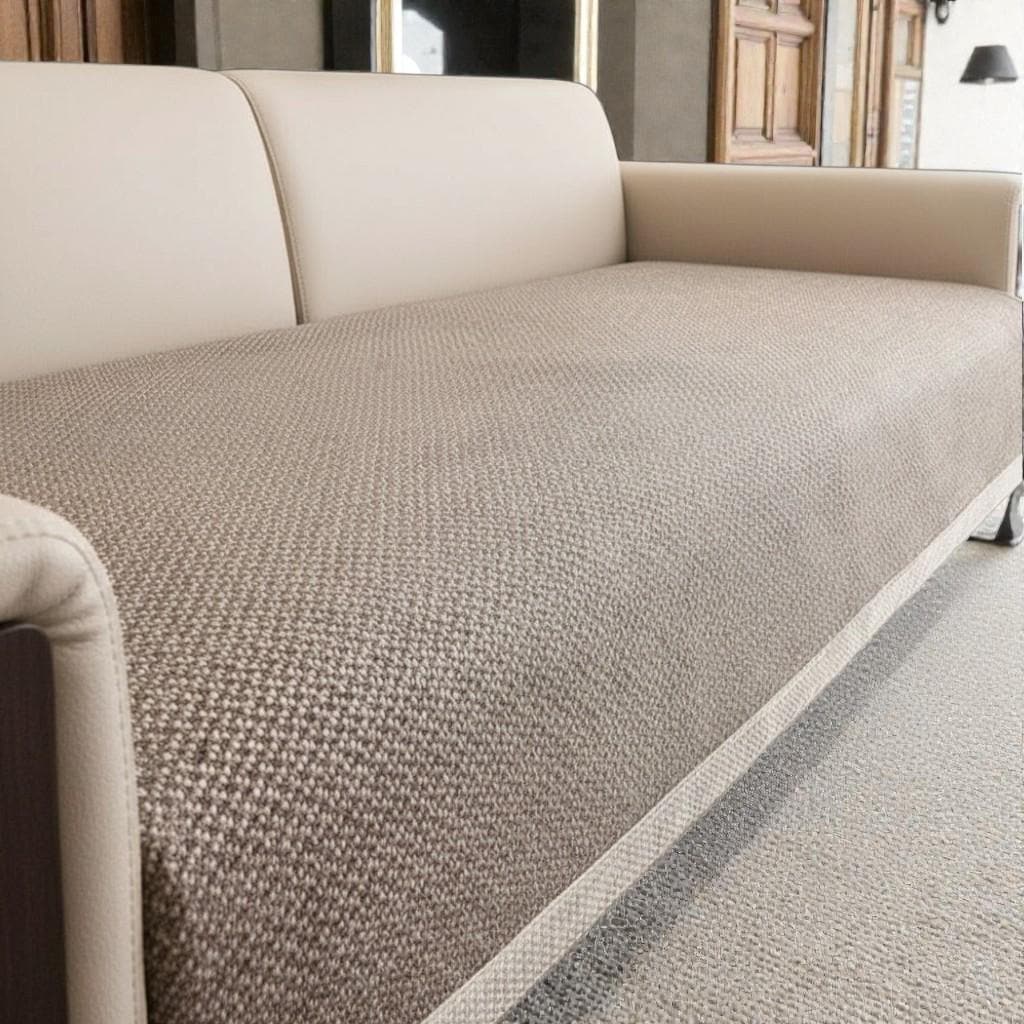 Braunes sofa kissen