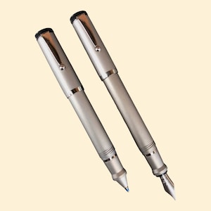 Filcao Set Mini Stilografica e Mini Penna A Sfera medium grey, fountain pen, penne made in Italy, penne retrò, penne vintage, scrittura