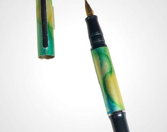 FILCAO KIKA green/yellow mottled micro fountain pen, elegant vintage Italian purse/pocket pen, micro fountain pen