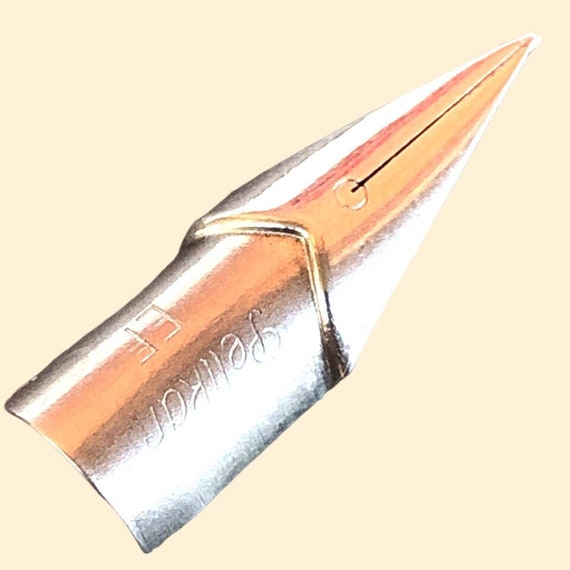 Pelikan 801904 - Füllfederhalter Linie 205 Classic, Blau-aroriert
