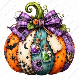 Puede incluir: Una calabaza decorativa con un diseño de retazos en segmentos de tela naranja, turquesa y morada con patrones negros de arañas, murciélagos y estrellas. Está adornada con un lazo de cuadros morado, botones, dos frascos pequeños y una etiqueta.