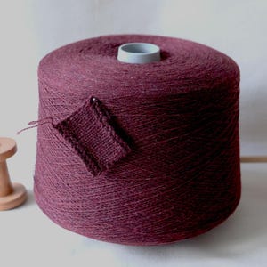 Todd & Duncan Scottish Garn 100% Kaschmir 2/28 Lace Weight Dunkel Burgund für Handstricken und Häkeln