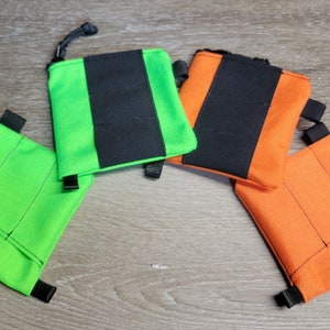 Cartera con cremallera para kit de caza, 10 x 10 cm, color naranja brillante y verde lima, de bolsillo, impermeable, de cordura.