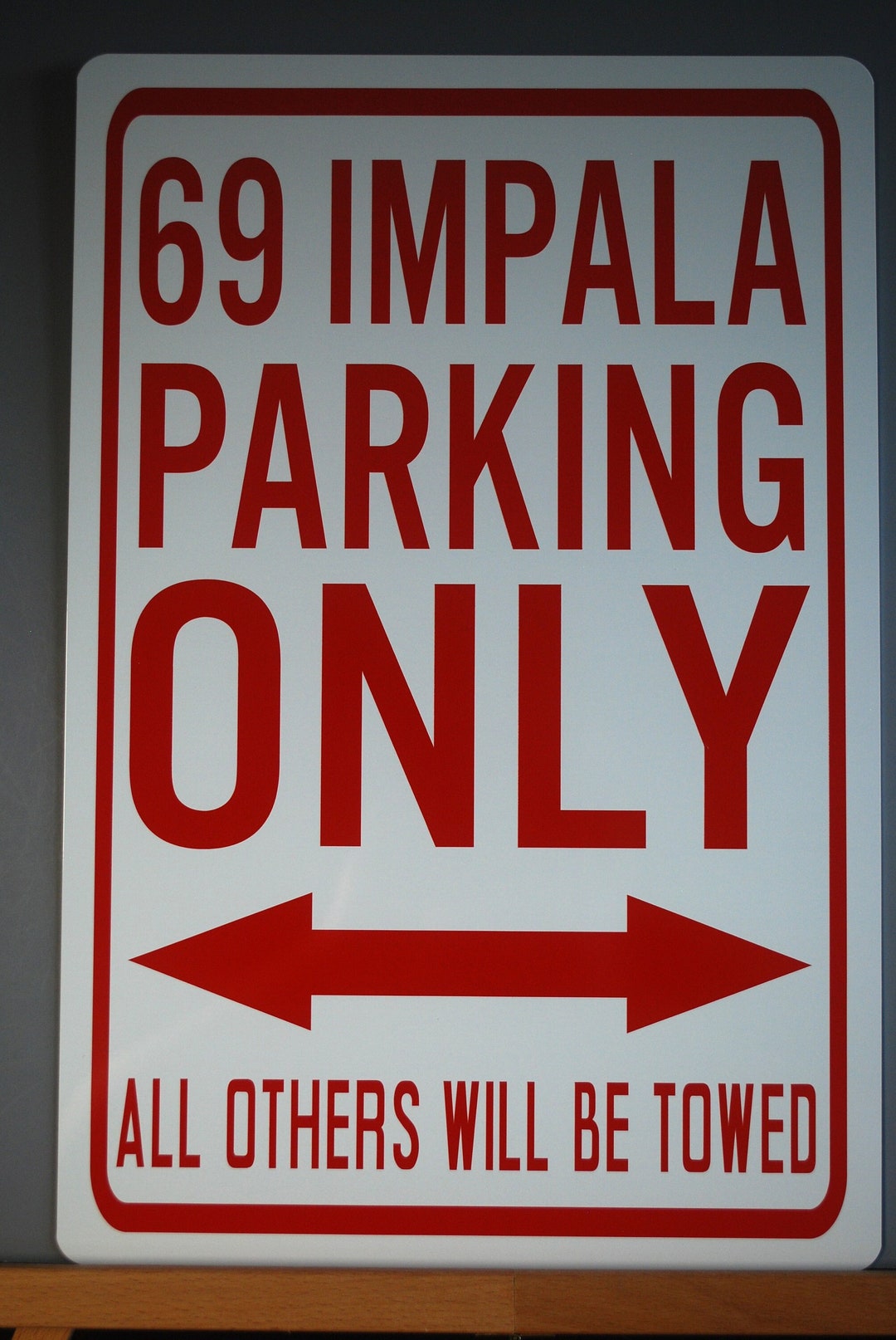 IMPALA PARKING ONLY サイン 1969 69 IMPALA PARKING ONLY Metal Street Sign 12x18 Garage Man