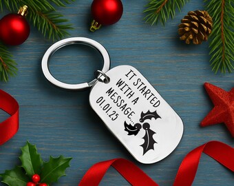 Personalized Mistletoe Christmas Keyring for Boyfriend, Custom First Message Date Time Keychain,