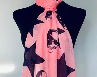 Skulls and Stars Scarf – Gothic Punk Fashion Accessory. Pink. Lightweight