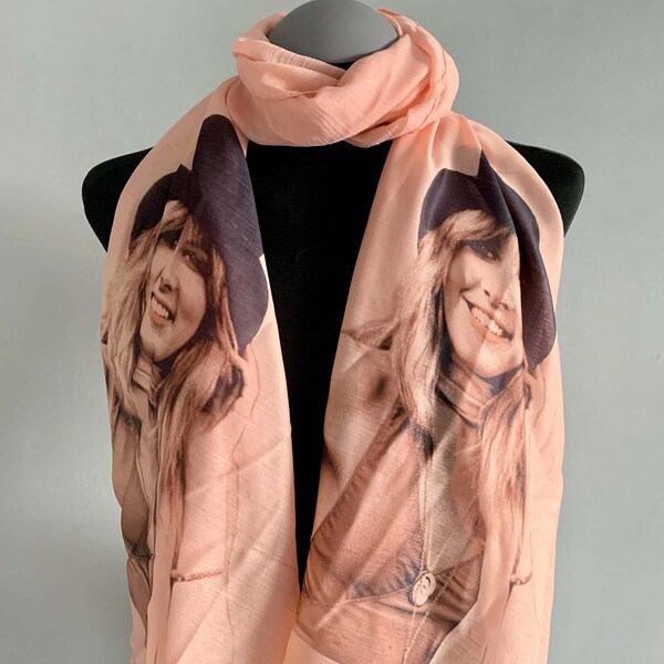 Stevie Lame Scarf in Silver from Nooki