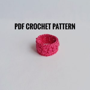Peut inclure: Une bague en crochet rose, un modèle de crochet PDF.
