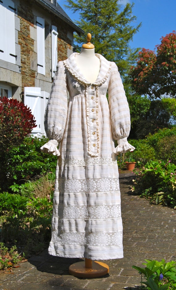 Vintage Regency style dress - Size 10 bust 32". Je