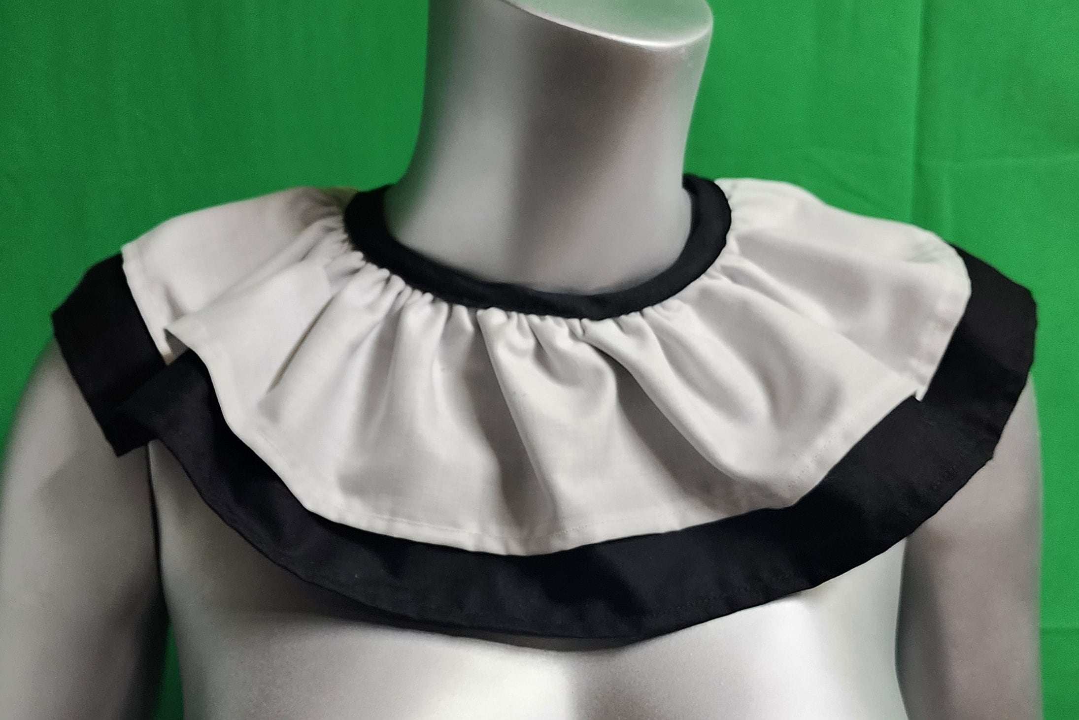 Clown Neck Ruffle Clown Neck Ruffle