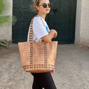 Schicke Leder-Einkaufstasche – personalisierte Schultertasche – Handtasche mit großem Fassungsvermögen – stilvolle Reise- und Bürotasche für Damen