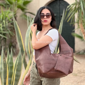 Bolso de cuero Slouchy marrón chocolate - Bolso de hombro suave hecho a mano con cartera extraíble