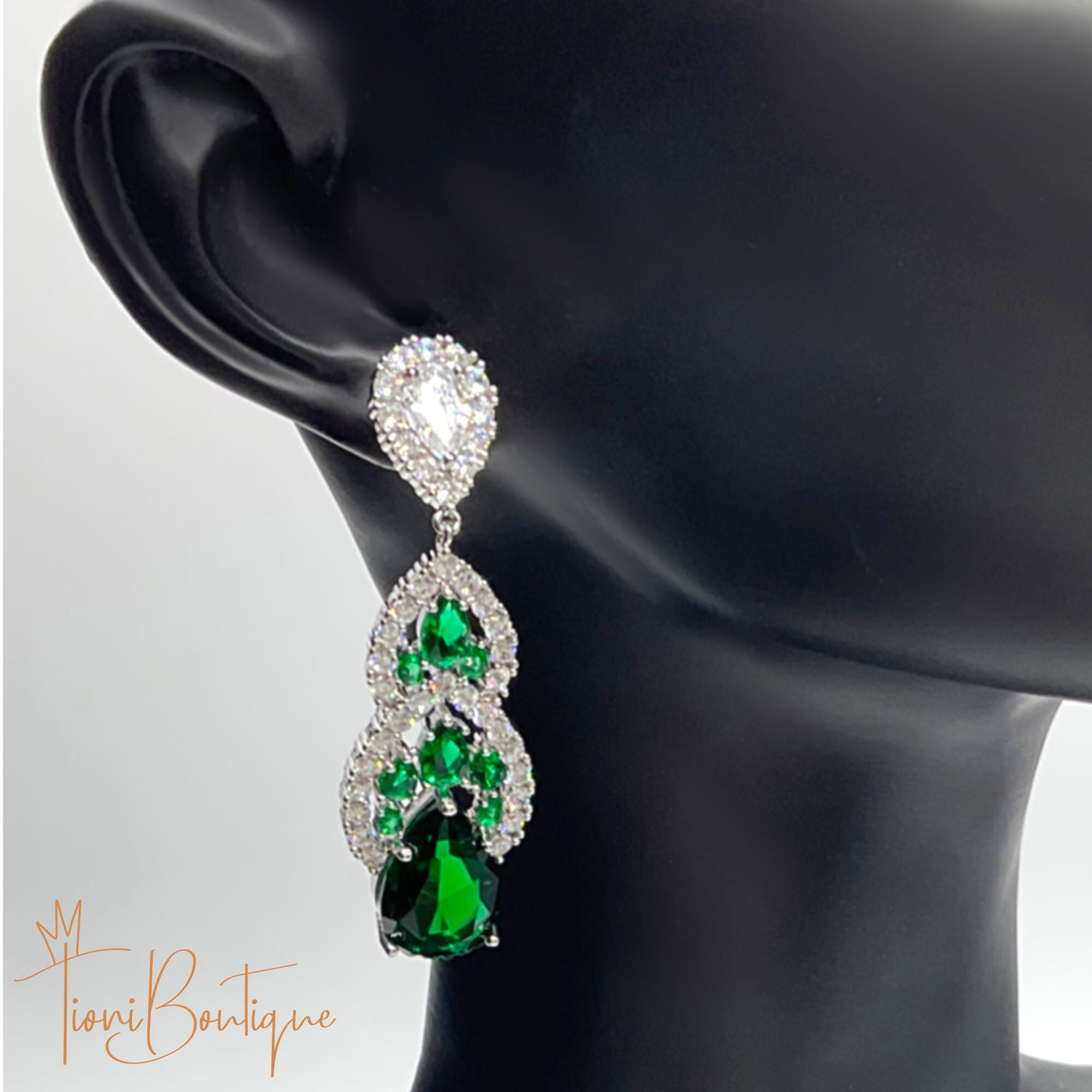 Emerald Green Dangle Earrings Long Drop Bridal Earrings Etsy