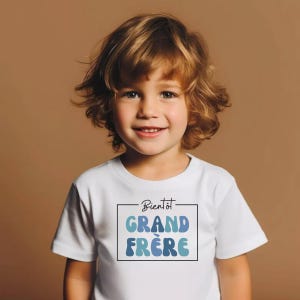 Pregnancy Announcement in French. Future Big Brother Gift. Soon to be Big Brother. Child Tshirt. Baby Announcement Gift. Bientôt Grand Frère