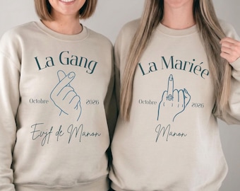 Bijpassende gepersonaliseerde truien voor het vrijgezellenfeest, voor de aanstaande bruid en de bruidsmeisjes en -jonkers. Cadeau voor de aanstaande bruid. Naam en datum. Truien voor het vrijgezellenfeest.