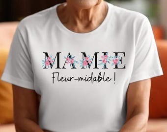 Mormors present. Blommig t-shirt till mormor. Mormors present. Superunderbar mormor. Mormors dag-present. Mormors t-shirt.