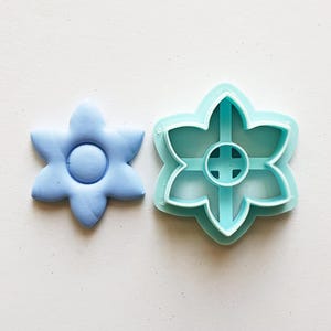 Sharp flower embosser polymer clay cutters, 3d printed 6 petal flower clay earring cutter, daisy with imprint clay cutter