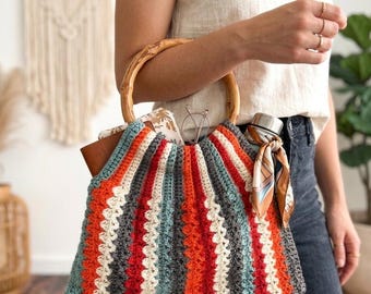 Gehaakte tas met bamboe handvat, handgemaakte gestreepte draagtas, kleurrijke macramé boho-tas