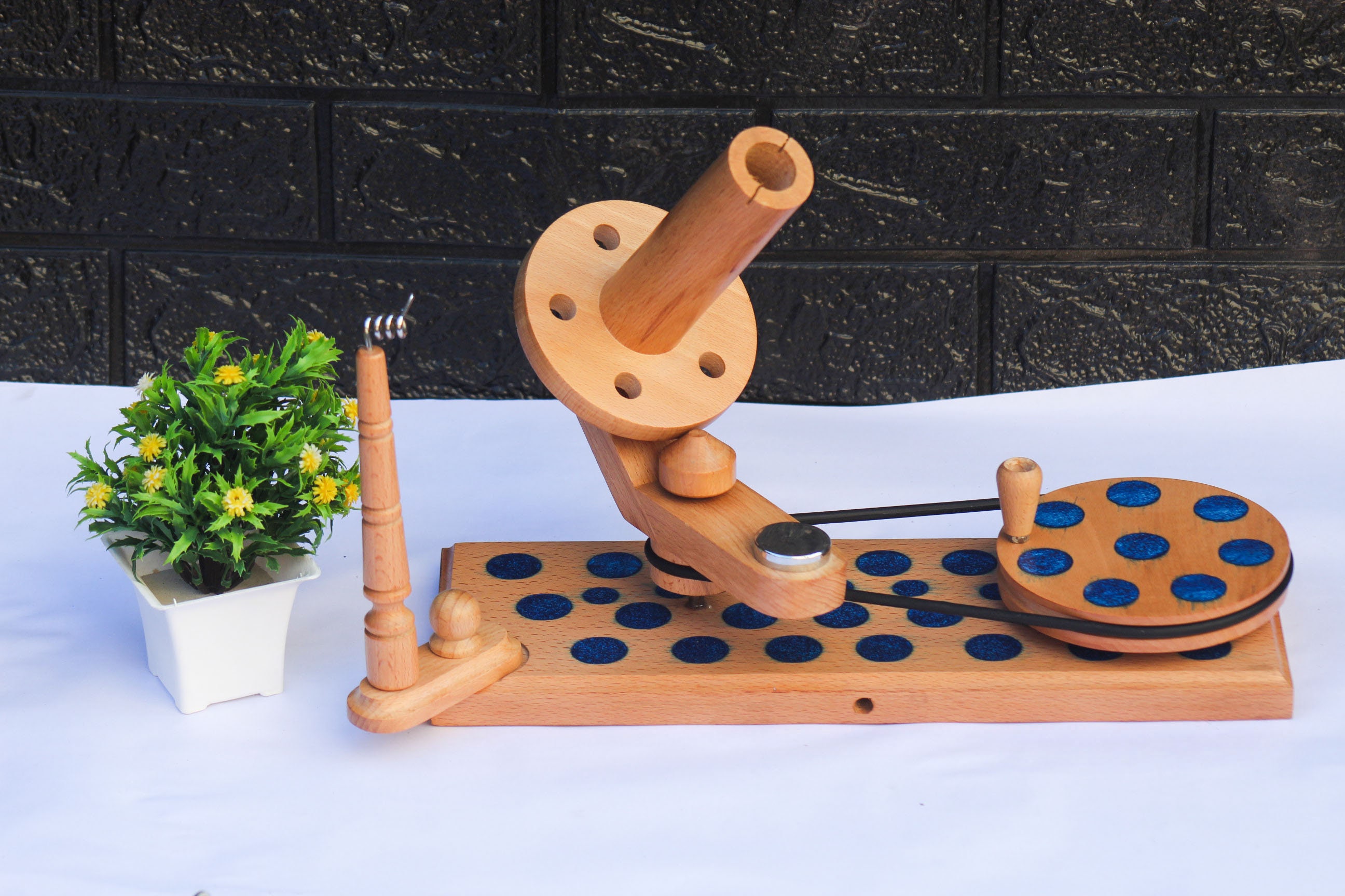 Resin Winder Yarn Winder Knitting Crocheting Natural Hand Operated
