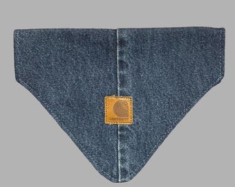Handgefertigtes Carhartt Denim Hundehalstuch - Upcycled, nachhaltig, umweltfreundlich & langlebig