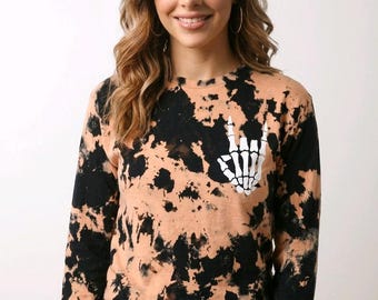 Spooky Halloween Acid Dye Sweatshirt, Creepy Cute Skeleton Face shirt, Skeleton shirt, Gothic Halloween Shirt, Unisex, Skeleton tie dye
